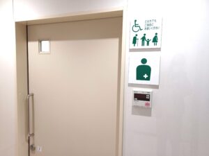 多目的トイレ看板